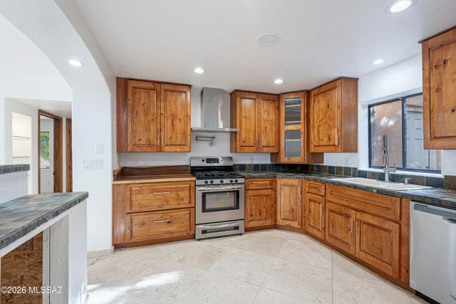 2759 N Desert Avenue, Tucson, AZ 85712