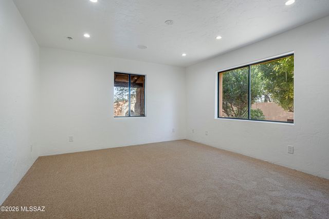 2759 N Desert Avenue, Tucson, AZ 85712