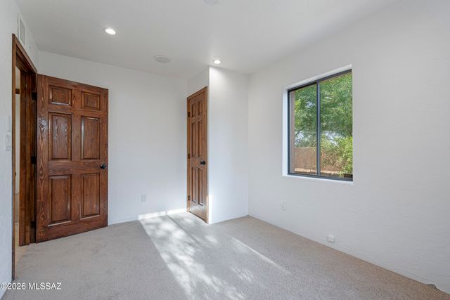 2759 N Desert Avenue, Tucson, AZ 85712