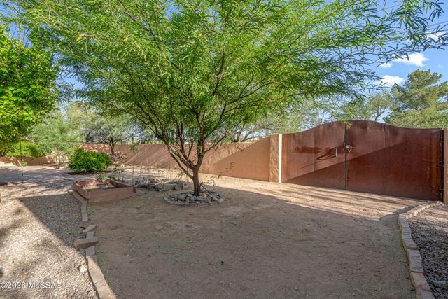 2759 N Desert Avenue, Tucson, AZ 85712
