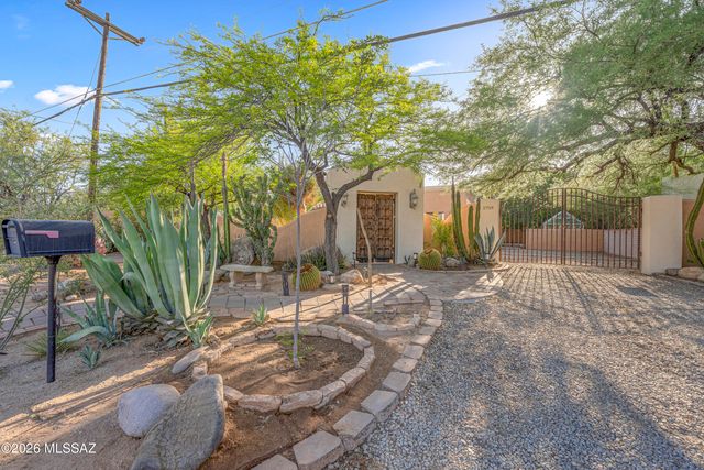2759 N Desert Avenue, Tucson, AZ 85712