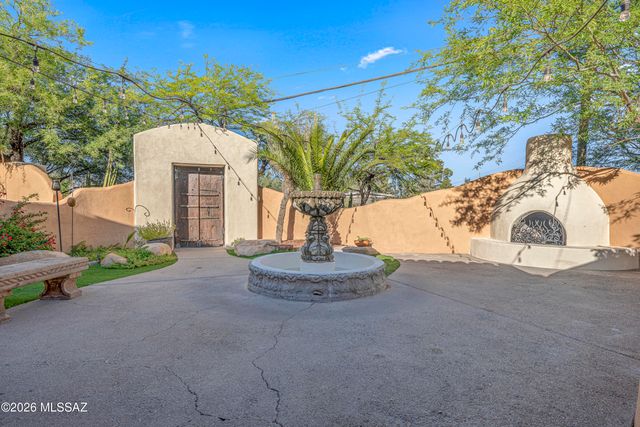 2759 N Desert Avenue, Tucson, AZ 85712