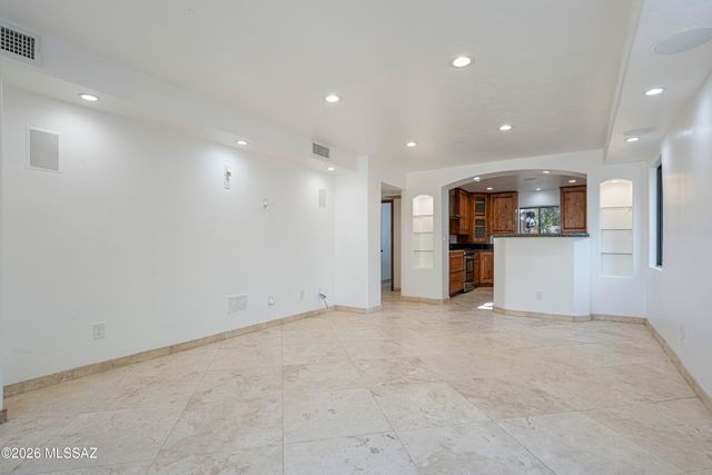 2759 N Desert Avenue, Tucson, AZ 85712