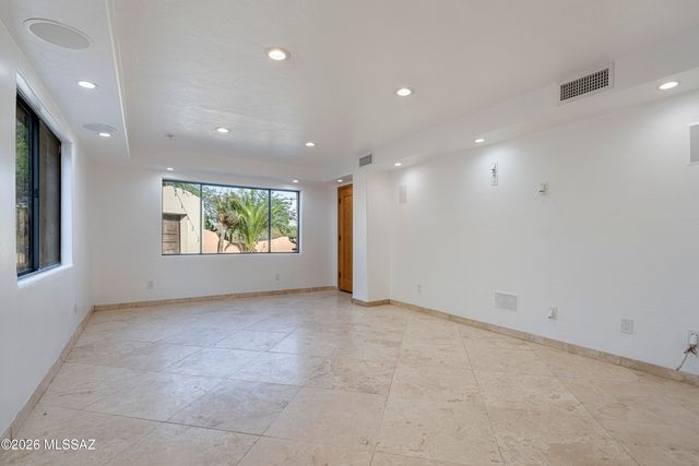 2759 N Desert Avenue, Tucson, AZ 85712