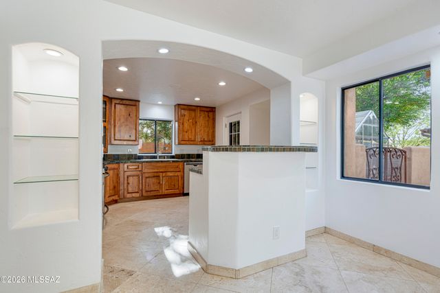 2759 N Desert Avenue, Tucson, AZ 85712