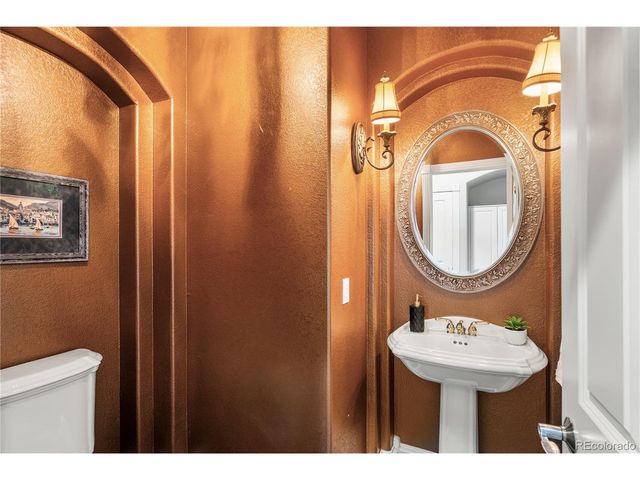 291 Fairchild Dr, Highlands Ranch, CO 80126