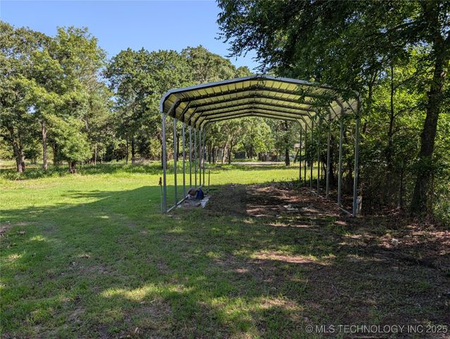 97 Cherokee Street, Canadian, OK 74425
