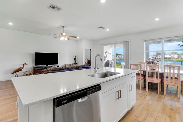 5783 SE Skyblue Circle, Stuart, FL 34997