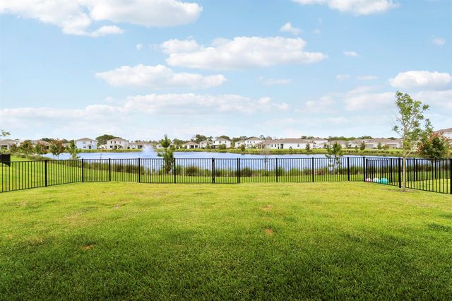 5783 SE Skyblue Circle, Stuart, FL 34997