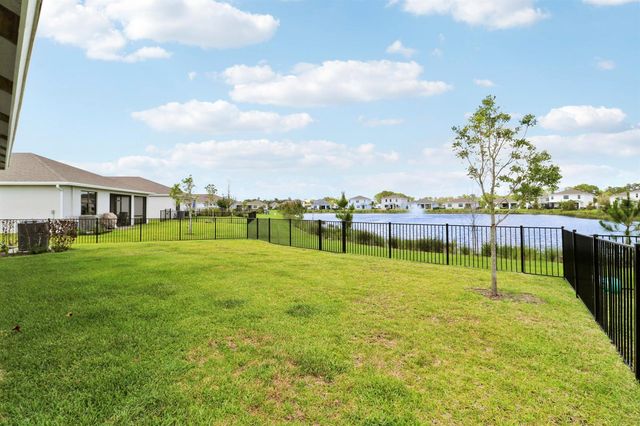 5783 SE Skyblue Circle, Stuart, FL 34997
