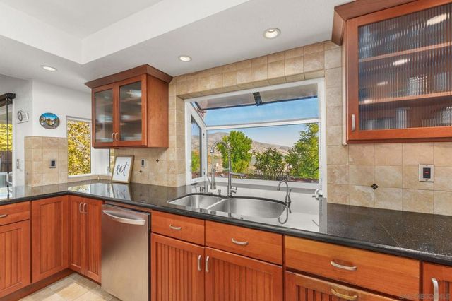 10035 Verbena Ln., Spring Valley, CA 91977
