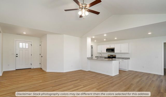 1513 E Charlton Street, Republic, MO 65738