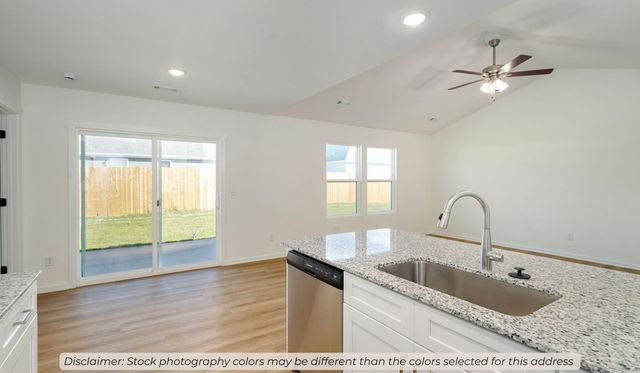 1513 E Charlton Street, Republic, MO 65738