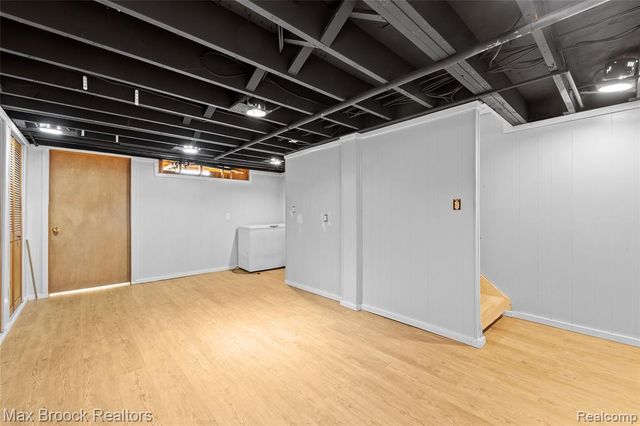 26902 Sandy Hill Court 15, New Hudson, MI 48165