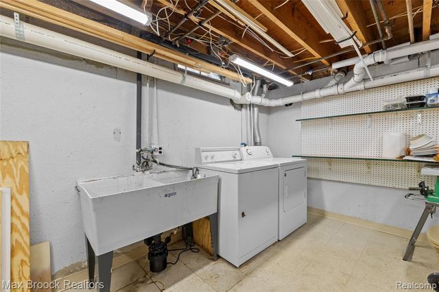 26902 Sandy Hill Court 15, New Hudson, MI 48165