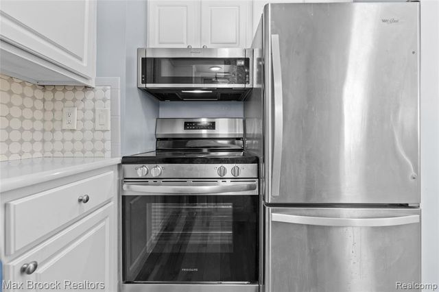 26902 Sandy Hill Court 15, New Hudson, MI 48165