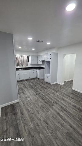 10391 Socorro Road, Socorro, TX 79927