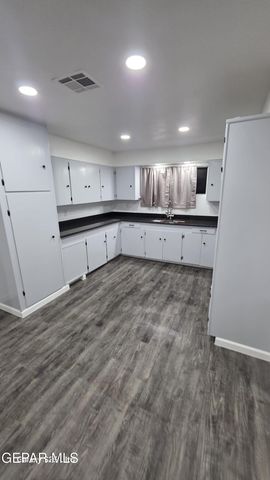 10391 Socorro Road, Socorro, TX 79927