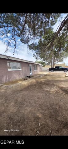 10391 Socorro Road, Socorro, TX 79927