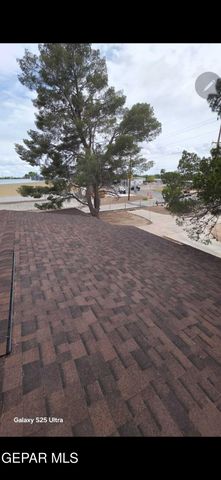 10391 Socorro Road, Socorro, TX 79927