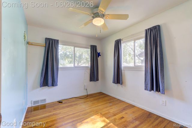 32032 Parkwood Street, Westland, MI 48186