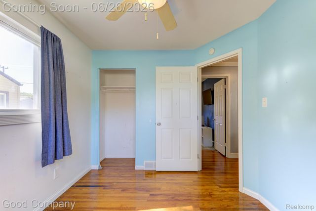 32032 Parkwood Street, Westland, MI 48186