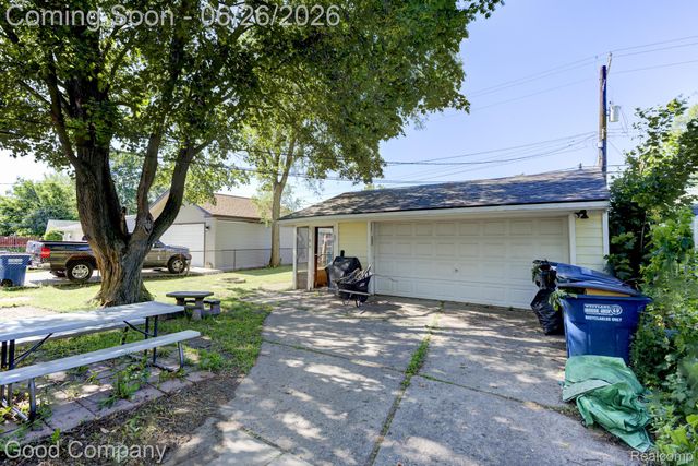 32032 Parkwood Street, Westland, MI 48186