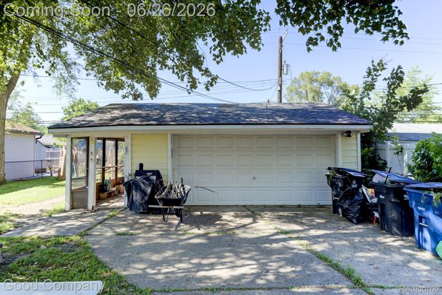 32032 Parkwood Street, Westland, MI 48186