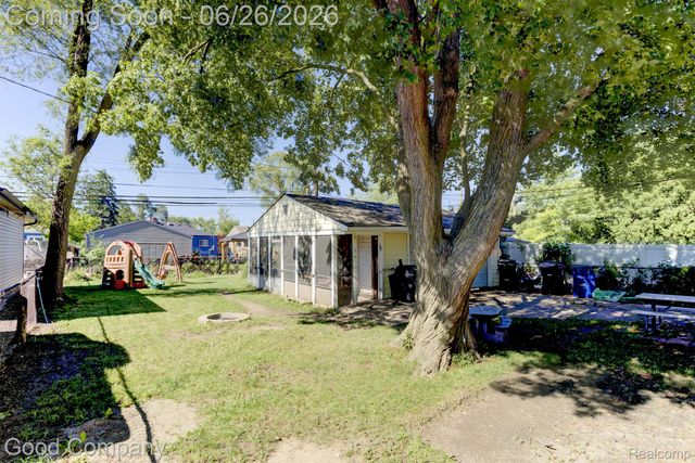 32032 Parkwood Street, Westland, MI 48186