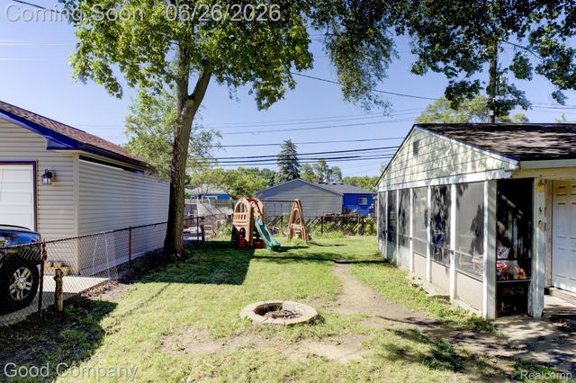 32032 Parkwood Street, Westland, MI 48186