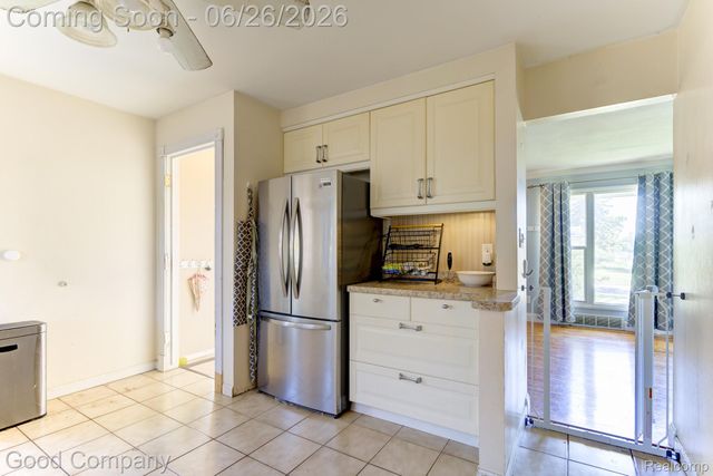 32032 Parkwood Street, Westland, MI 48186