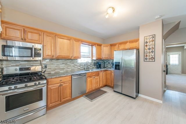 31 Zeliff Ave, Little Falls Twp., NJ 07424