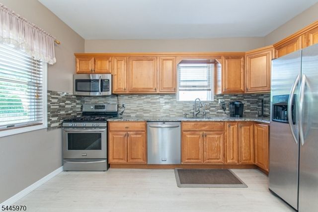 31 Zeliff Ave, Little Falls Twp., NJ 07424