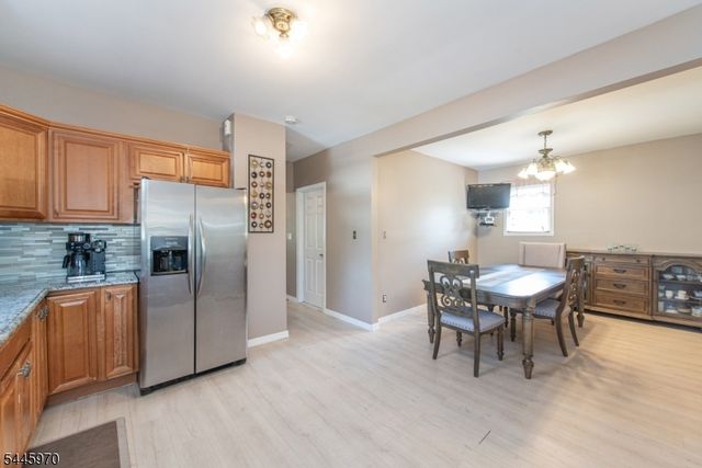 31 Zeliff Ave, Little Falls Twp., NJ 07424