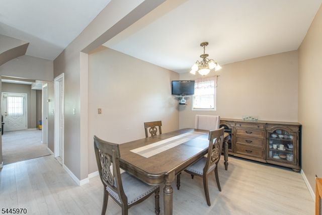 31 Zeliff Ave, Little Falls Twp., NJ 07424
