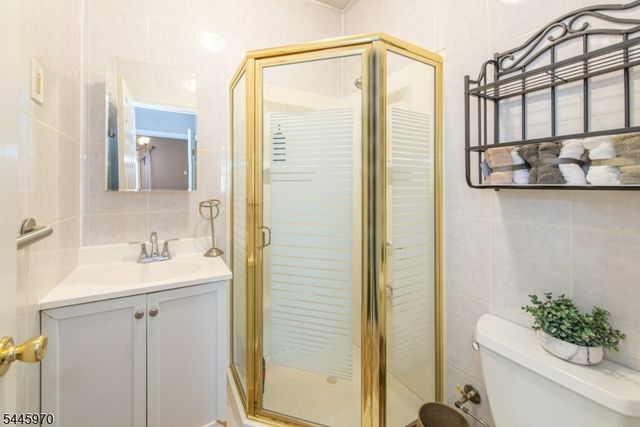 31 Zeliff Ave, Little Falls Twp., NJ 07424