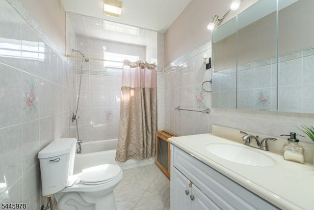 31 Zeliff Ave, Little Falls Twp., NJ 07424