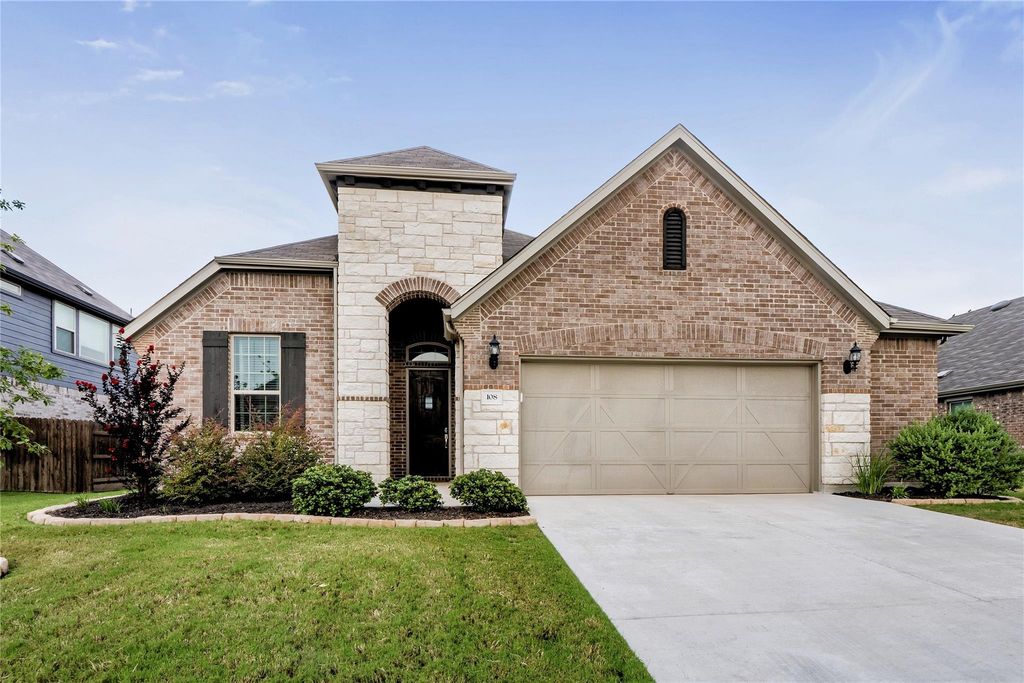 108 Windgate DR, Hutto, TX 78634