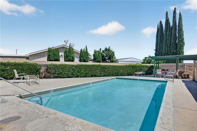 1170 Border Avenue B3, Corona, CA 92882