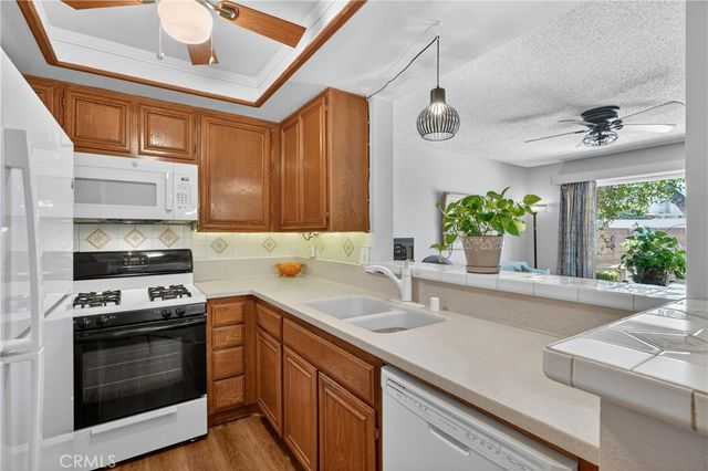 1170 Border Avenue B3, Corona, CA 92882
