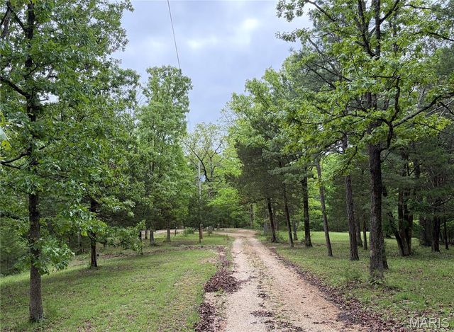 4462 N Virginia Mines Road, St Clair, MO 63077