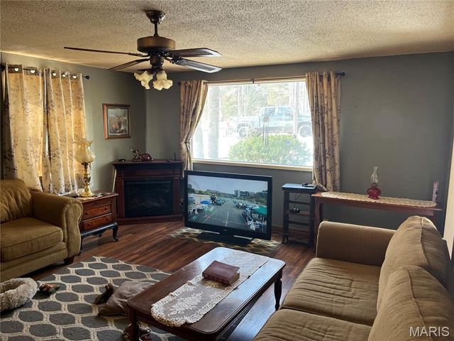 4462 N Virginia Mines Road, St Clair, MO 63077