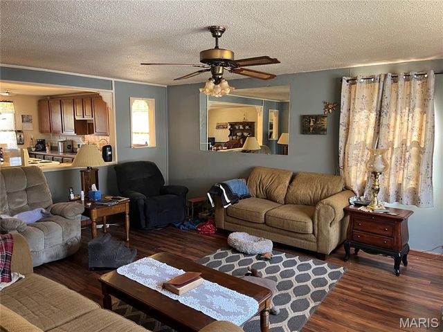 4462 N Virginia Mines Road, St Clair, MO 63077