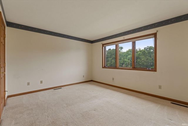 809 Bittersweet Cove Drive, Mishawaka, IN 46544