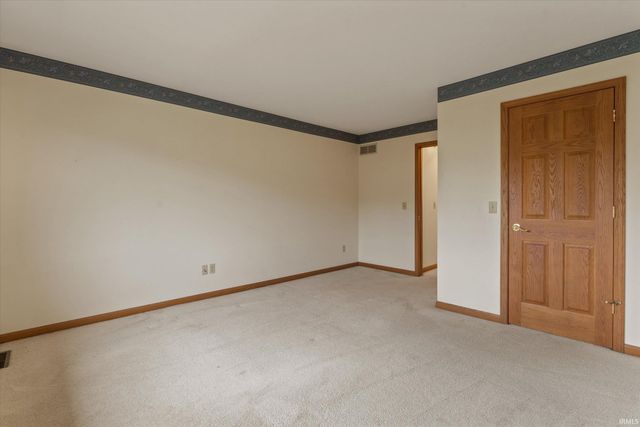 809 Bittersweet Cove Drive, Mishawaka, IN 46544