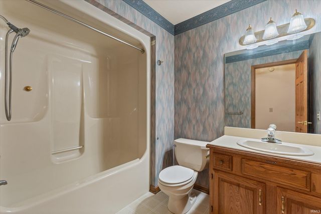 809 Bittersweet Cove Drive, Mishawaka, IN 46544