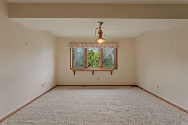 809 Bittersweet Cove Drive, Mishawaka, IN 46544
