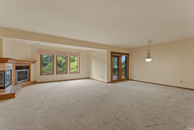 809 Bittersweet Cove Drive, Mishawaka, IN 46544