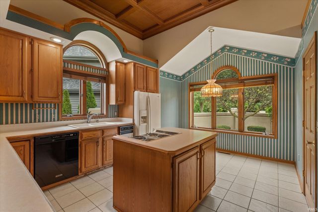 809 Bittersweet Cove Drive, Mishawaka, IN 46544