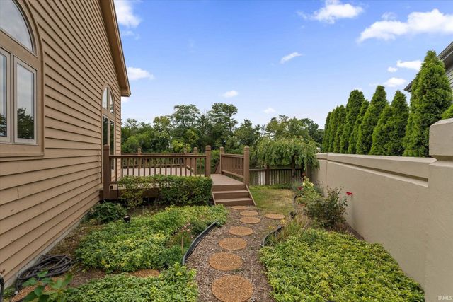 809 Bittersweet Cove Drive, Mishawaka, IN 46544